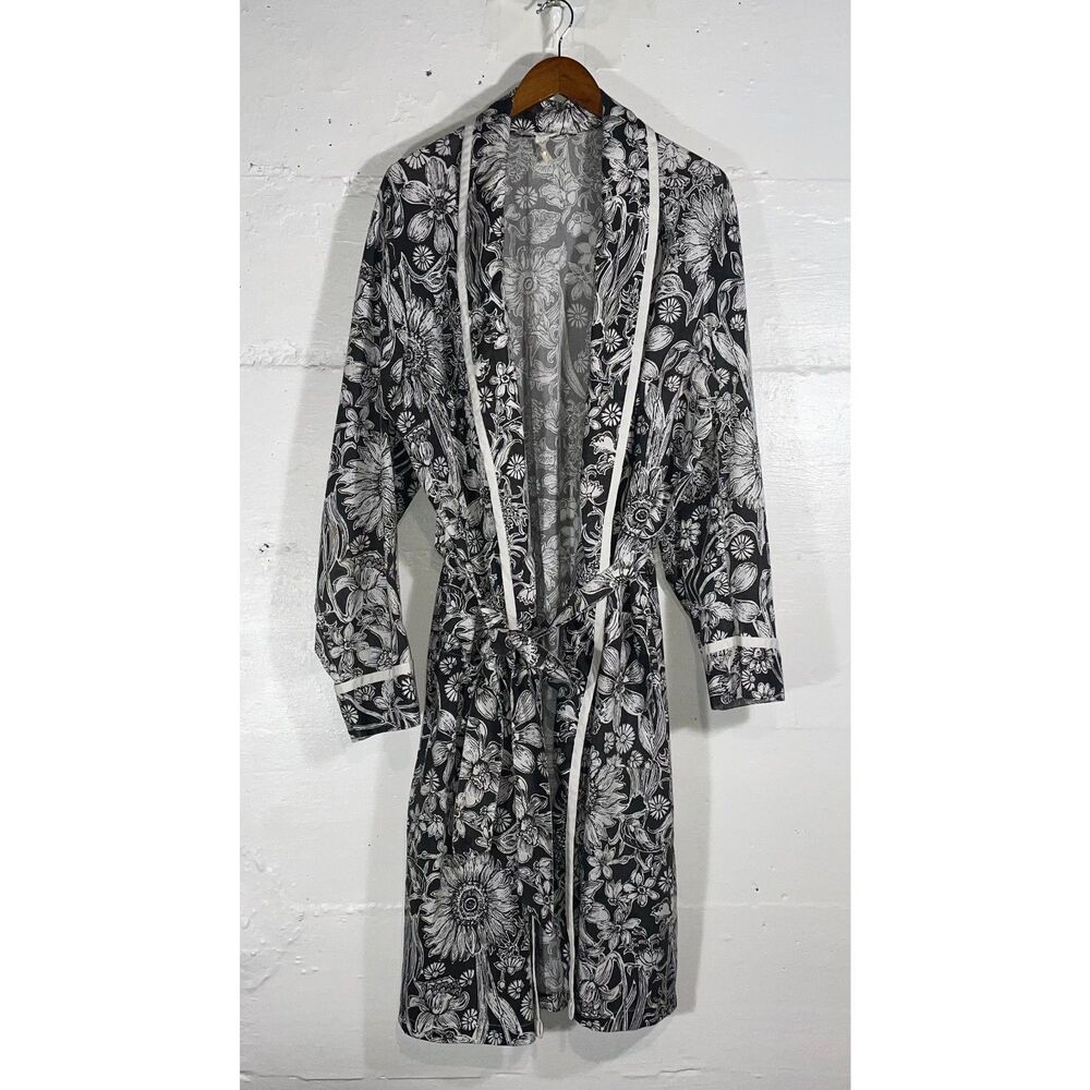 Vintage Lilly Pulitzer Mens Stuff Palm Beach Black White Floral Cotton Robe 60s